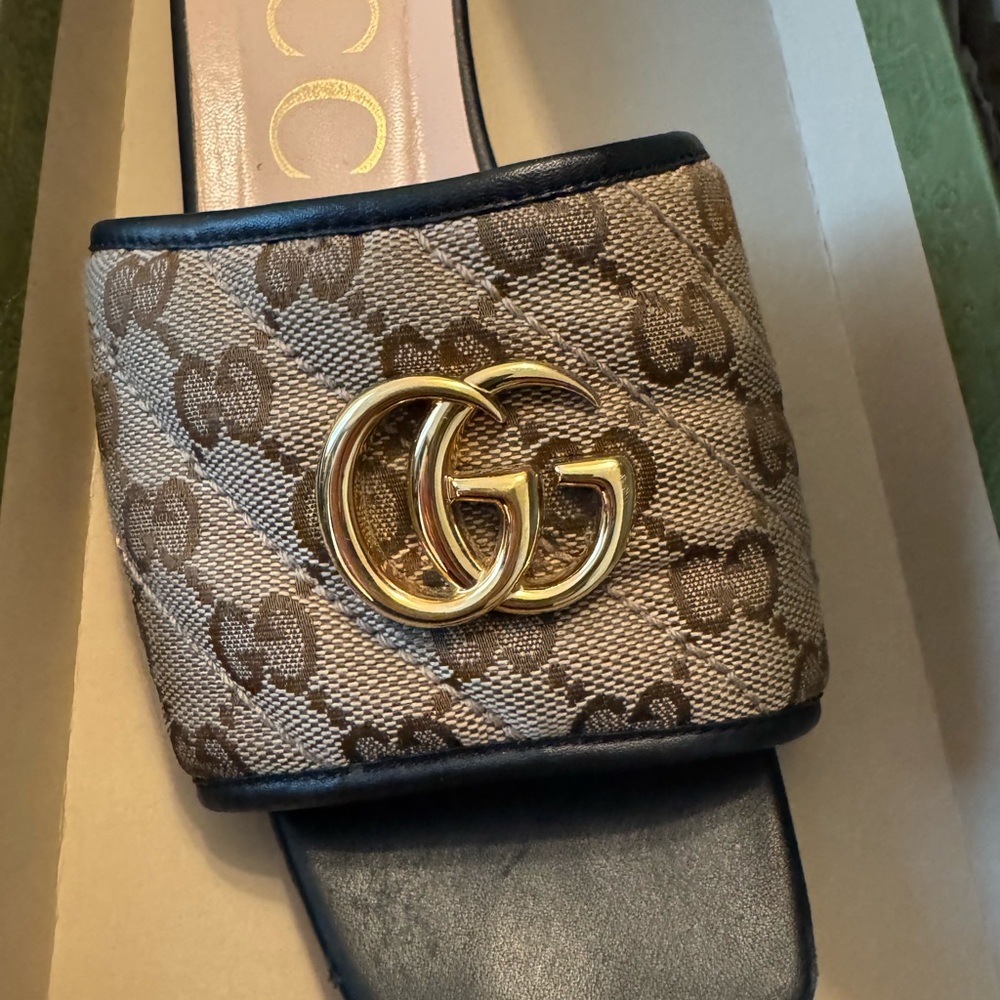 Gucci Women's Brown Slide Sandals - Picture 3 of 5